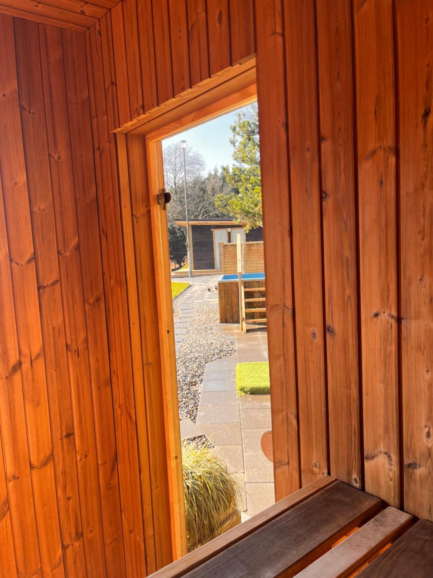 Rostrevor Mountain Lodge - Glamping Pods - Revive Sauna & Hot Tubs Dış mekan fotoğraf