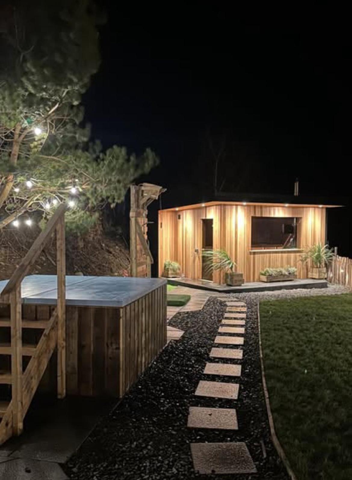 Rostrevor Mountain Lodge - Glamping Pods - Revive Sauna & Hot Tubs Dış mekan fotoğraf